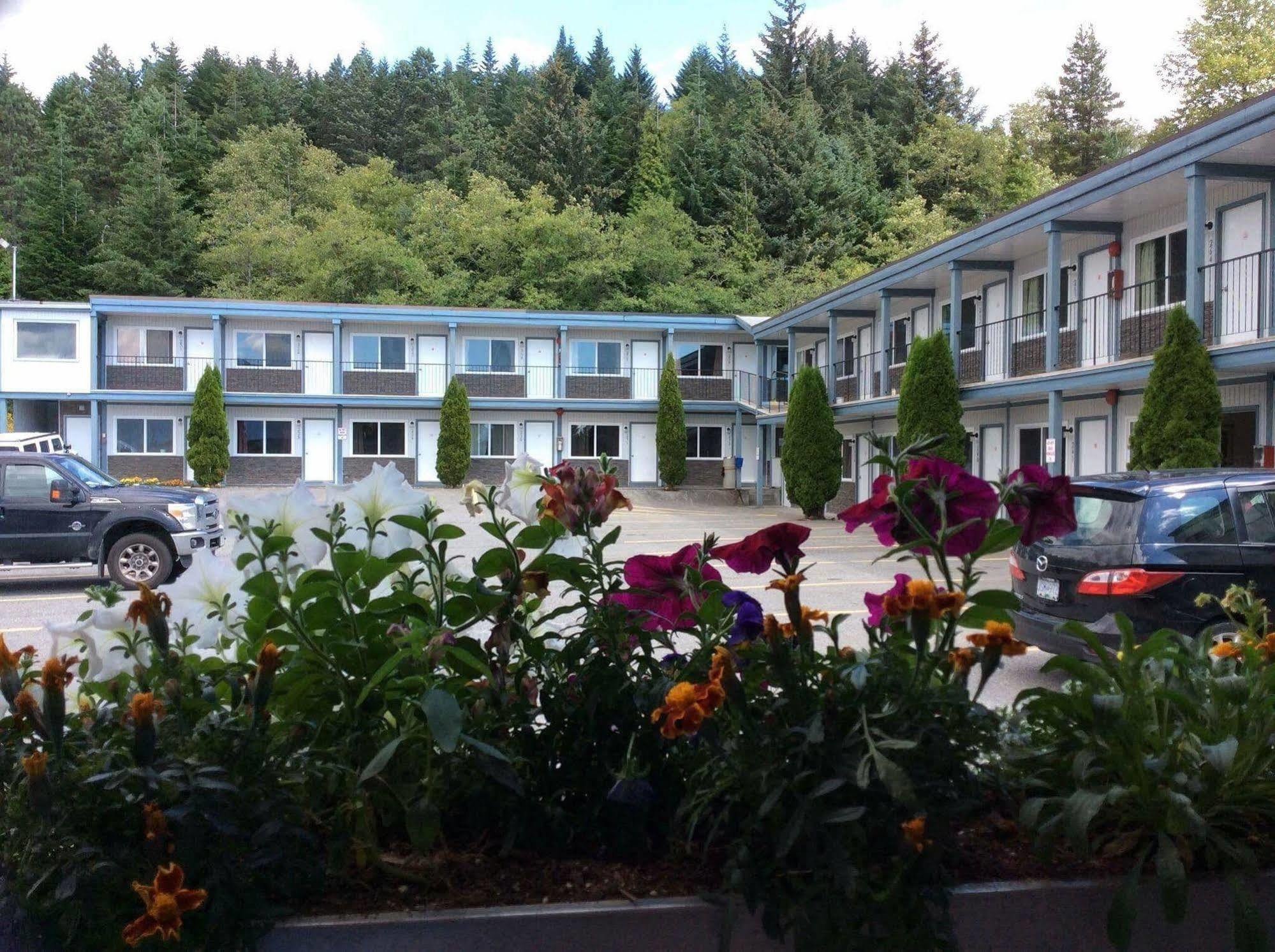 Chalet Inn Kitimat Dış mekan fotoğraf
